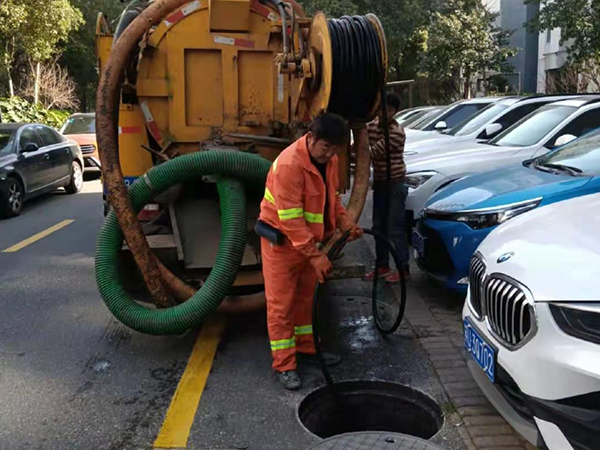 天宁排污管道清淤